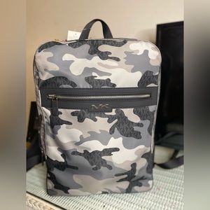 New Michael backpack 🌟